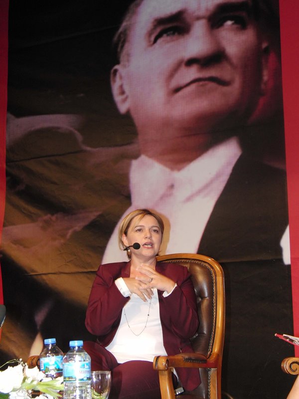 Böke, Güzelbahçe’de halkla buluştu
