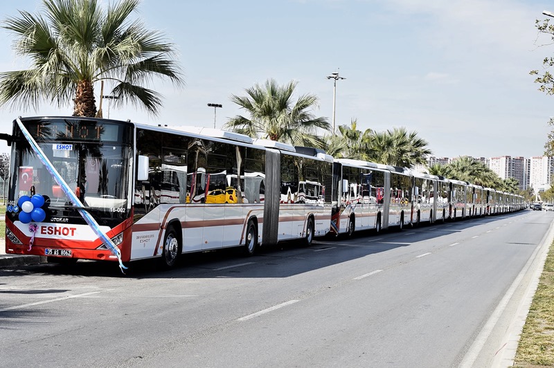 Yeni 60 körüklü otobüs hizmete alındı