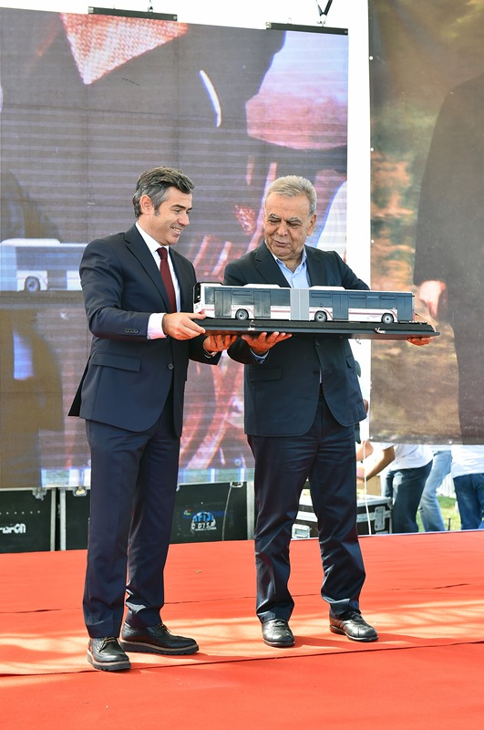 Yeni 60 körüklü otobüs hizmete alındı