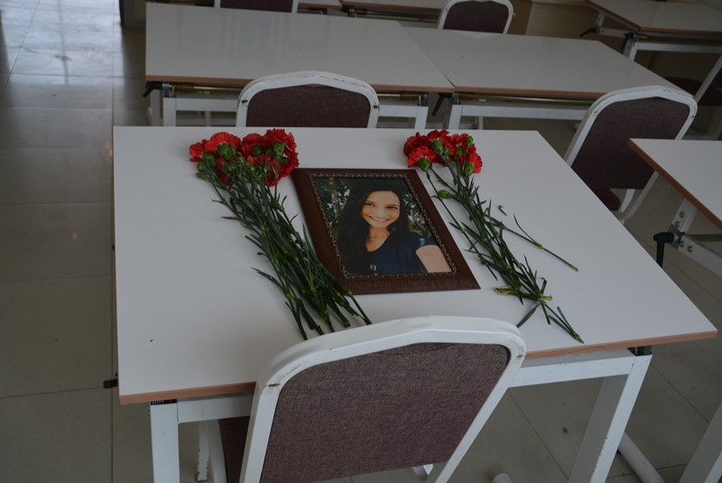 Liseli Hande'nin okulunda yas