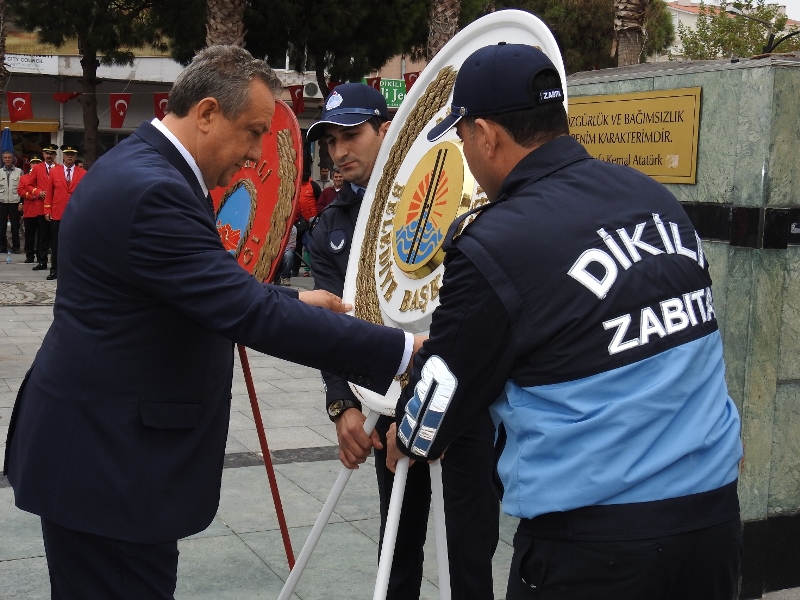 İzmir Ata’nın huzurunda...