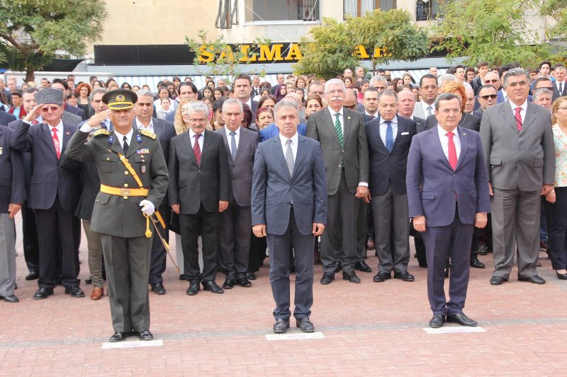 İzmir Ata’nın huzurunda...