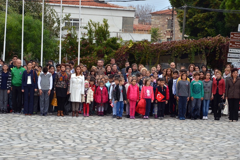 İzmir Ata’nın huzurunda...