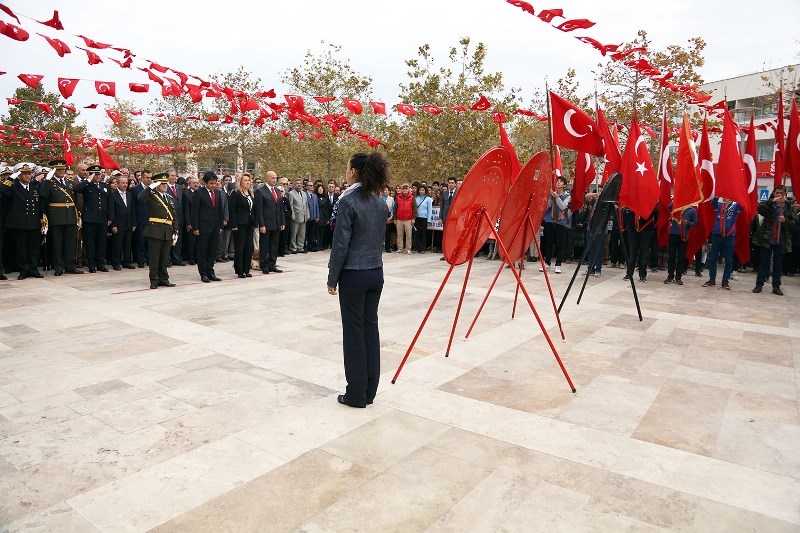 İzmir Ata’nın huzurunda...