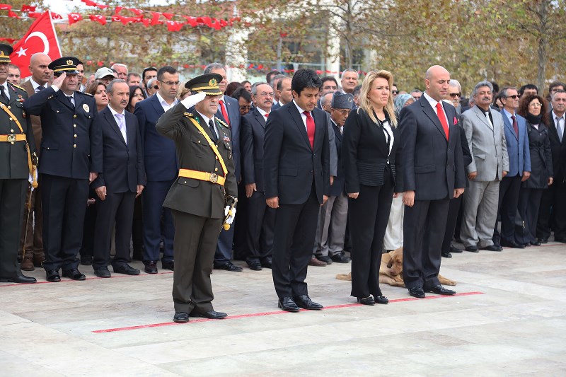 İzmir Ata’nın huzurunda...