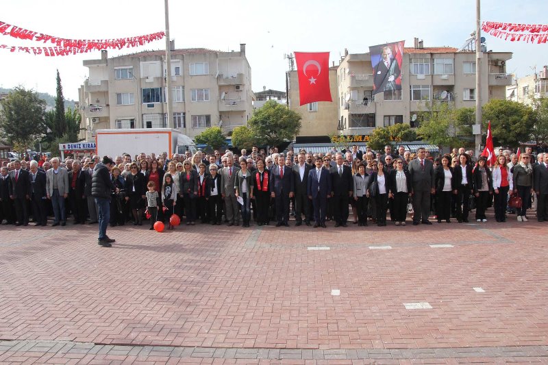 İzmir Ata’nın huzurunda...
