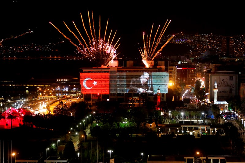 İzmir Ata’sıyla buluştu