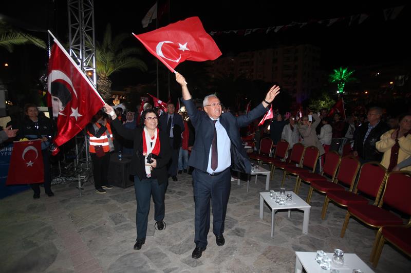 Kentin dört bir yanında Cumhuriyet coşkusu