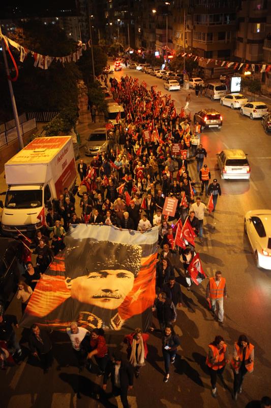 Kentin dört bir yanında Cumhuriyet coşkusu