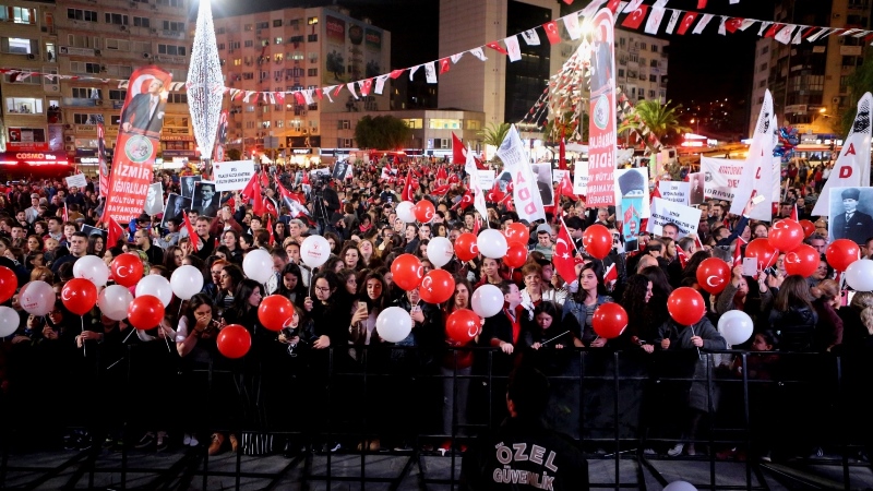Kentin dört bir yanında Cumhuriyet coşkusu