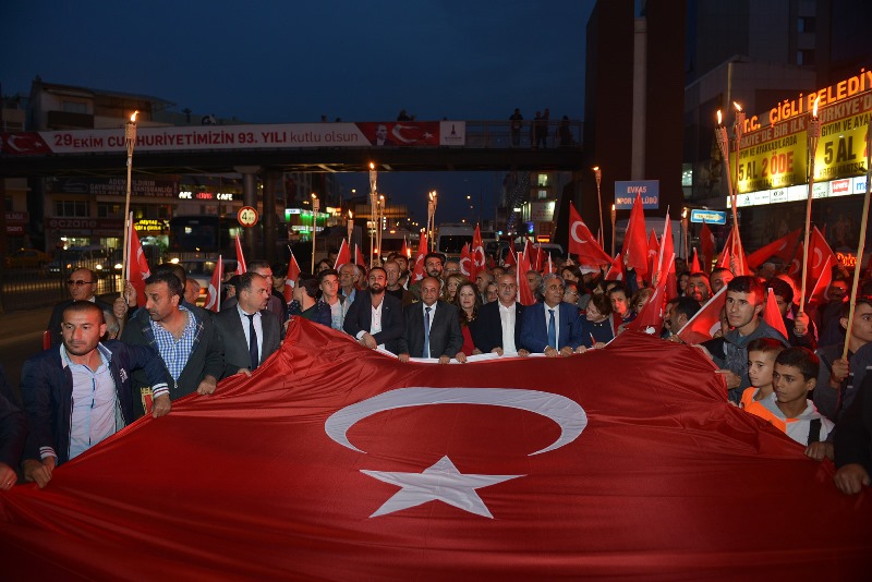 Kentin dört bir yanında Cumhuriyet coşkusu