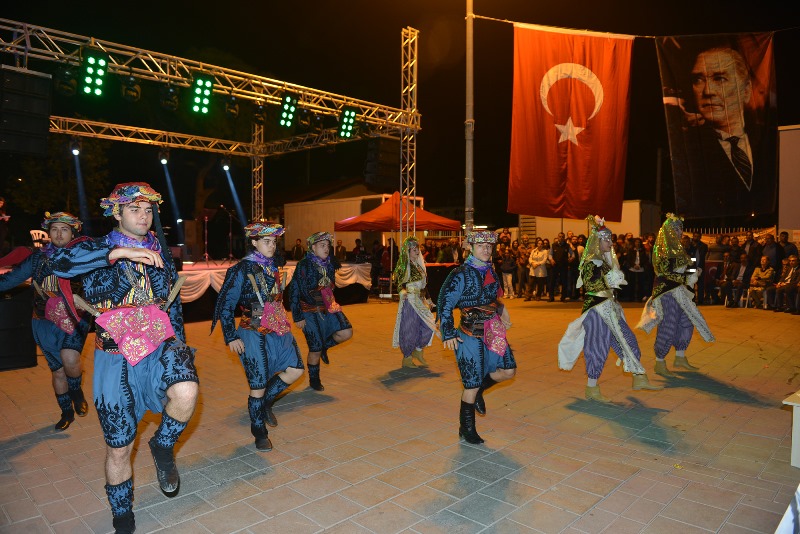 Kentin dört bir yanında Cumhuriyet coşkusu