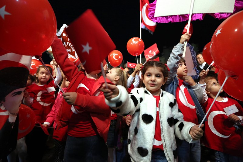 Kentin dört bir yanında Cumhuriyet coşkusu