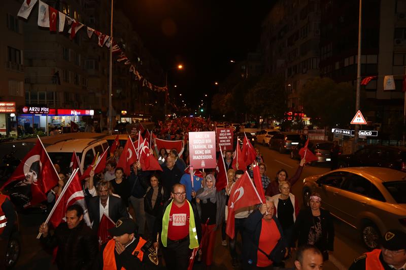 Kentin dört bir yanında Cumhuriyet coşkusu