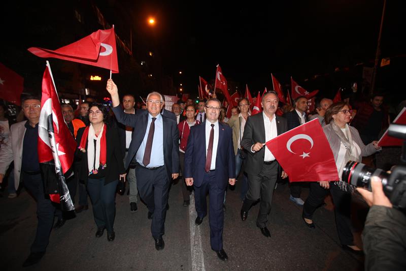 Kentin dört bir yanında Cumhuriyet coşkusu