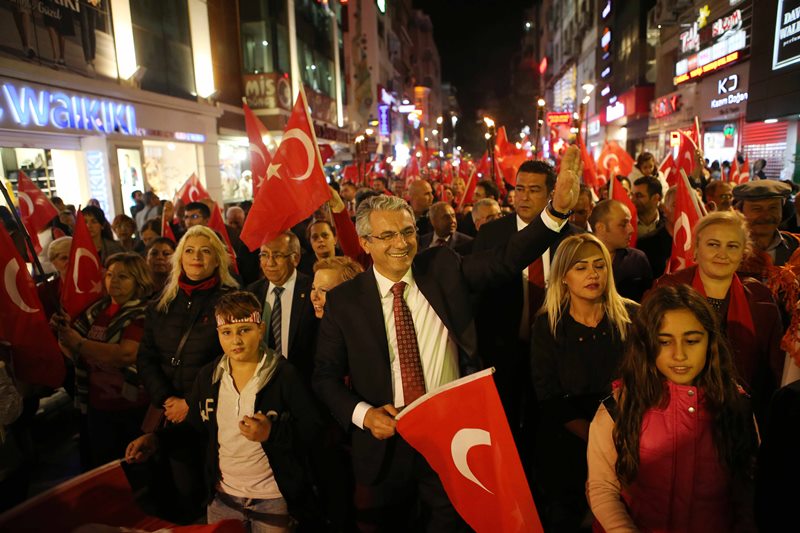 Kentin dört bir yanında Cumhuriyet coşkusu