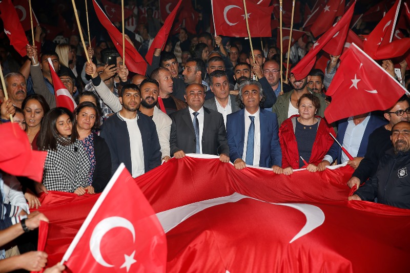 Kentin dört bir yanında Cumhuriyet coşkusu