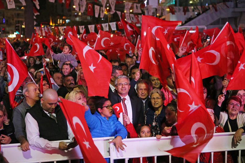 Kentin dört bir yanında Cumhuriyet coşkusu