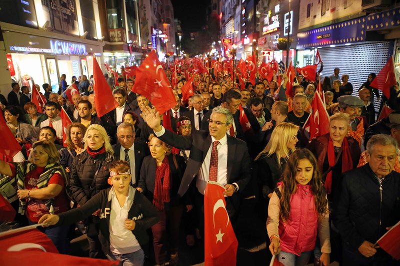 Kentin dört bir yanında Cumhuriyet coşkusu