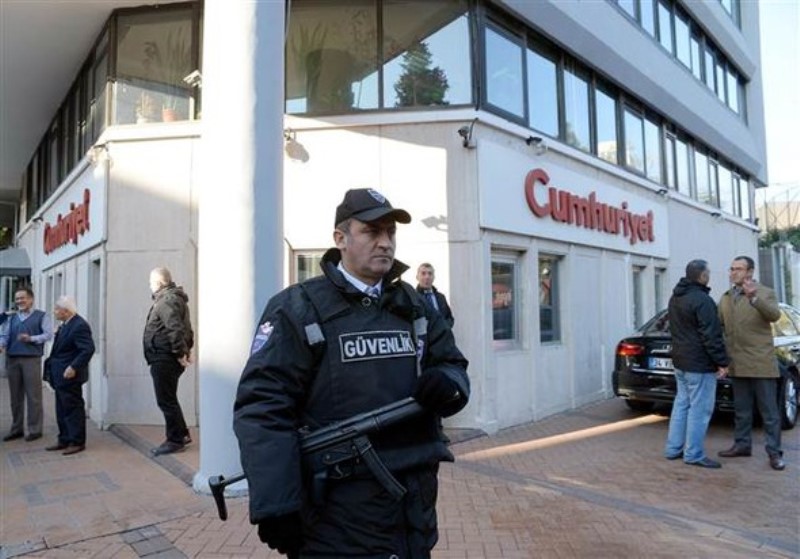 Cumhuriyet Gazetesi'ne FETÖ operasyonu
