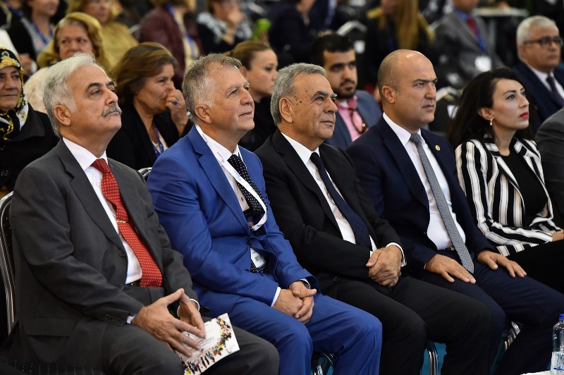 Öncelikle kafalardaki engelleri yıkmalıyız