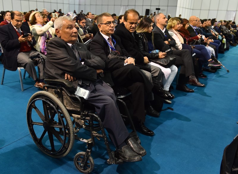Öncelikle kafalardaki engelleri yıkmalıyız