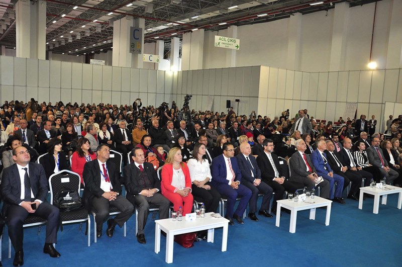 Öncelikle kafalardaki engelleri yıkmalıyız