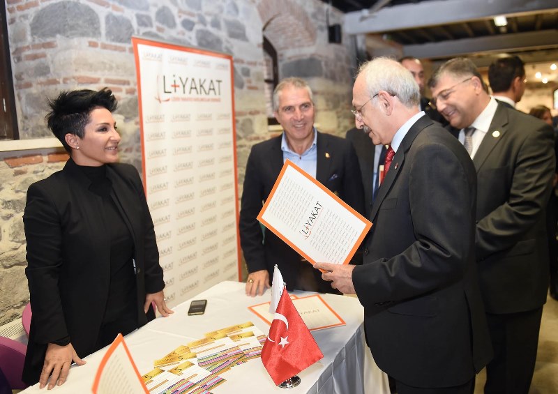 Kılıçdaroğlu'ndan İzmir mesaisi