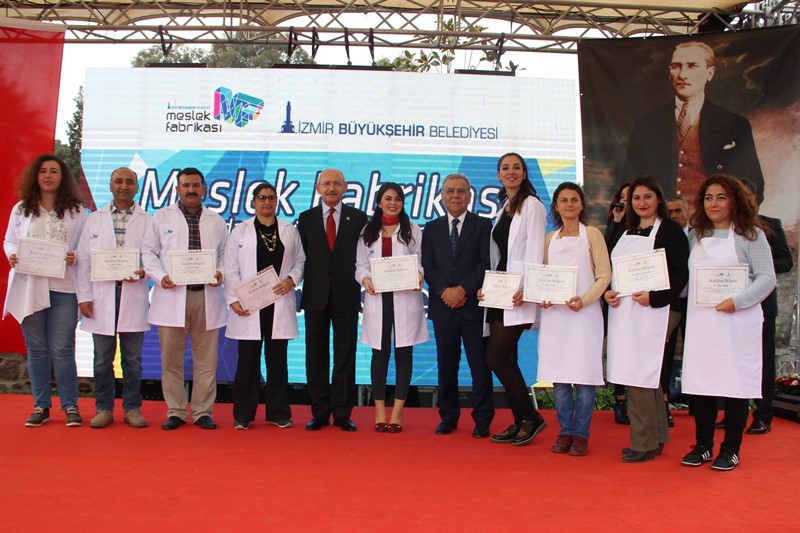 Kılıçdaroğlu'ndan İzmir mesaisi