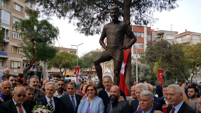 “Taçsız Kral” İzmir’de yaşayacak
