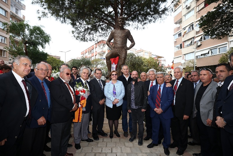“Taçsız Kral” İzmir’de yaşayacak