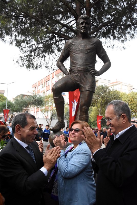 “Taçsız Kral” İzmir’de yaşayacak