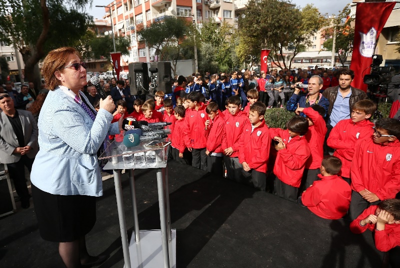 “Taçsız Kral” İzmir’de yaşayacak