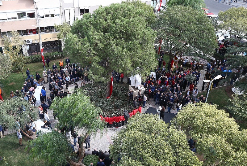 “Taçsız Kral” İzmir’de yaşayacak