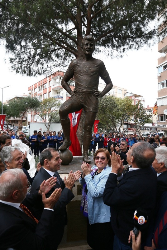“Taçsız Kral” İzmir’de yaşayacak