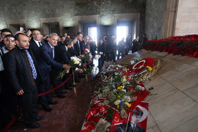 Karşıyaka'dan Atatürk'e en anlamlı hediye!