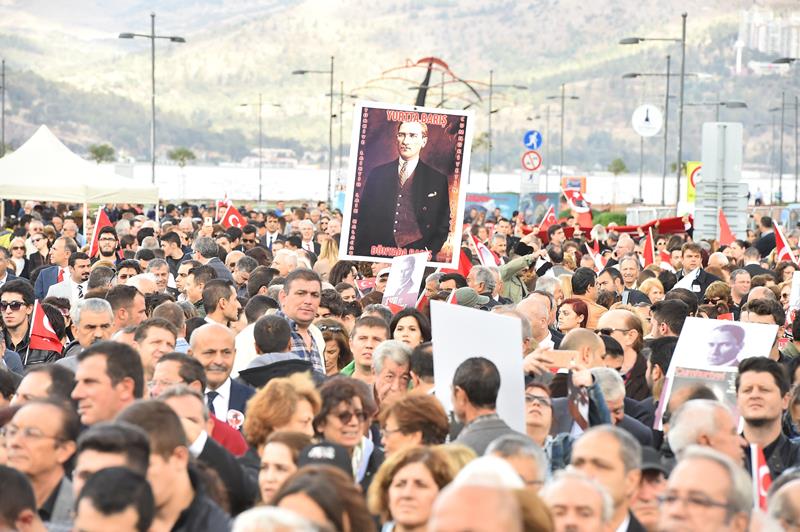 İzmir Ata'sı için tek yürek oldu