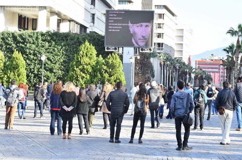 İzmir’de hayat durdu