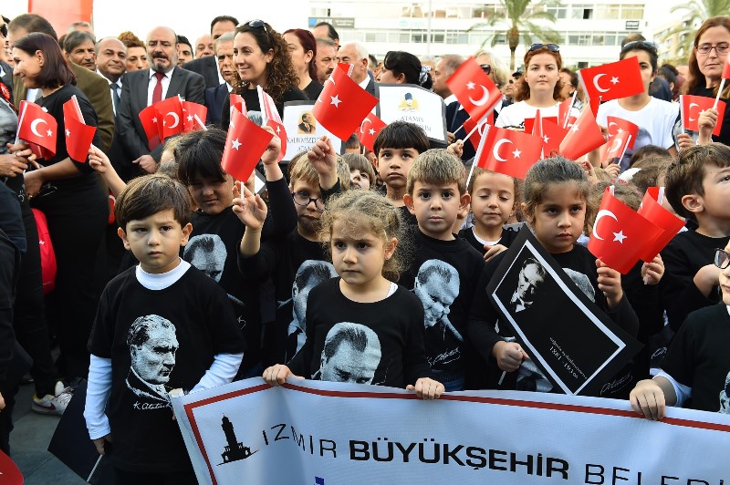 İzmir Ata'sı için tek yürek oldu
