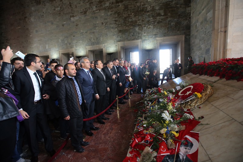 Karşıyaka'dan Atatürk'e en anlamlı hediye!