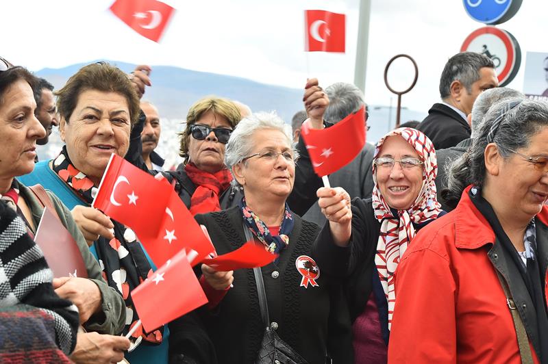 İzmir Ata'sı için tek yürek oldu