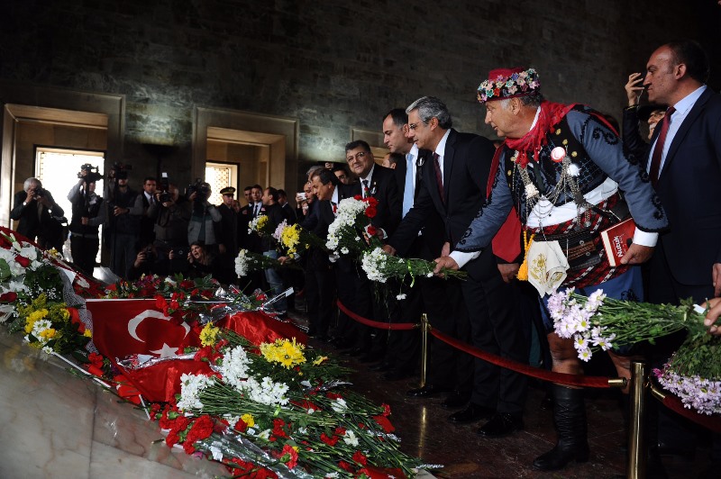 Karşıyaka'dan Atatürk'e en anlamlı hediye!