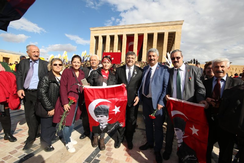 Karşıyaka'dan Atatürk'e en anlamlı hediye!