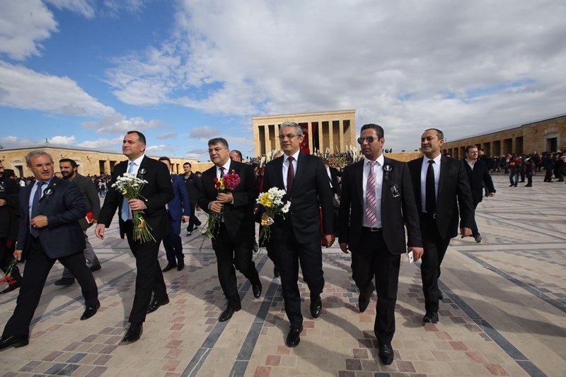 Karşıyaka'dan Atatürk'e en anlamlı hediye!