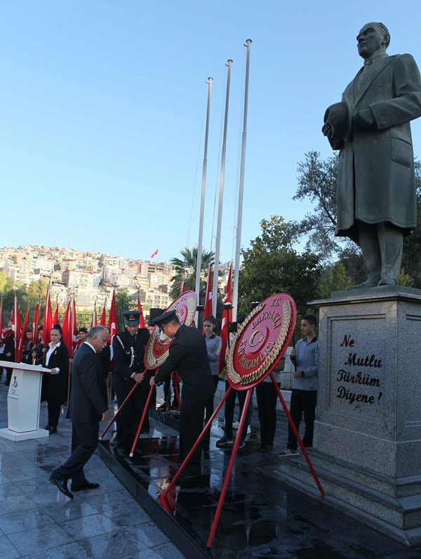 İzmir’de hayat durdu