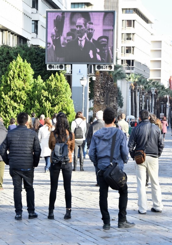 İzmir’de hayat durdu