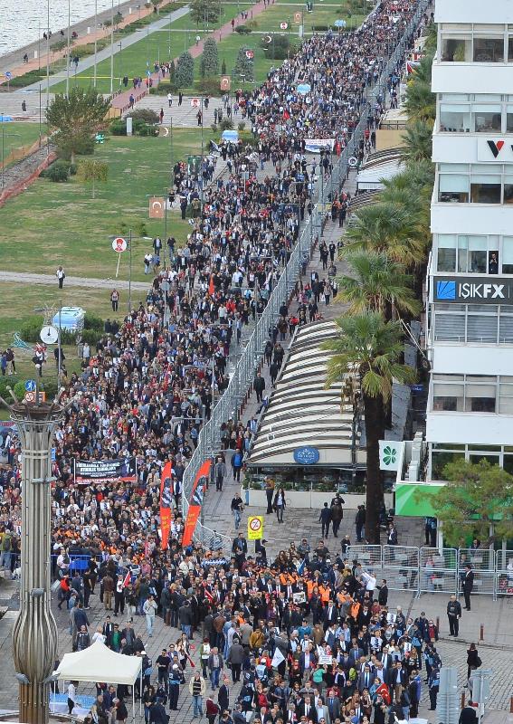 İzmir Ata'sı için tek yürek oldu