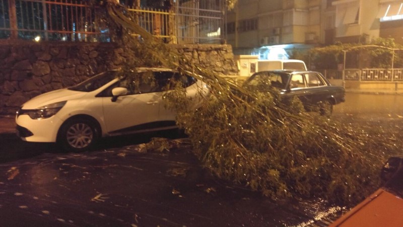 İzmir yağmur ve lodosa teslim!
