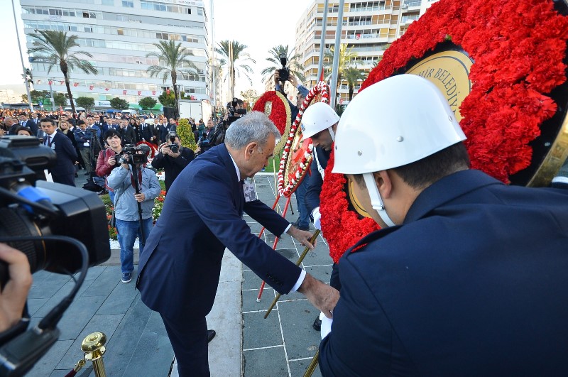 İzmir’de hayat durdu