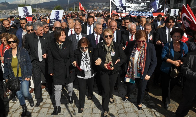 İzmir Ata'sı için tek yürek oldu